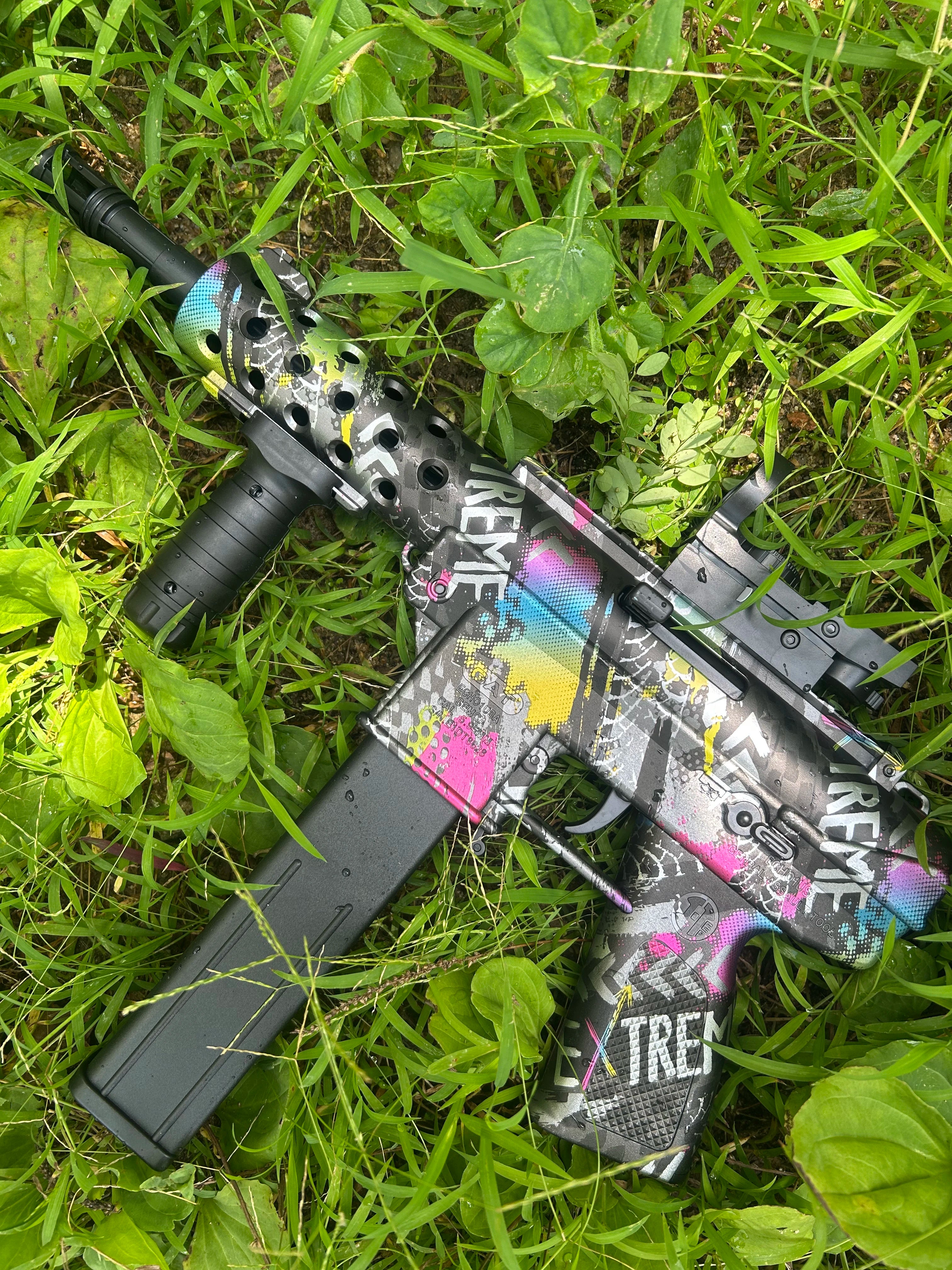 New Tec9 Toy Gun Can Fire Gel Bullets 7-8mm, Available in Three Colors, Comes with 7.4V Battery and USB Charging Cable, New Year's Gift for Boys